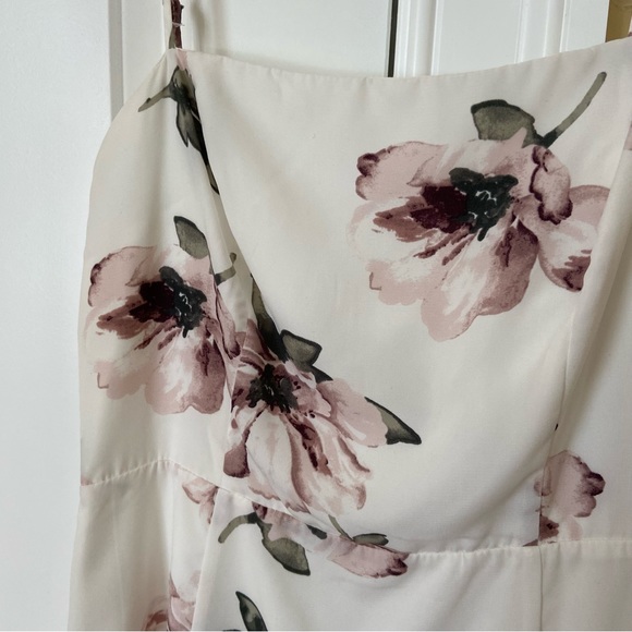 Floral Boutique Mini Dress - Picture 2 of 3